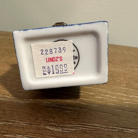 NEW Midwest of  Cannon Falls HOLY FAMILY Hinged Box - Picture 3 of 10